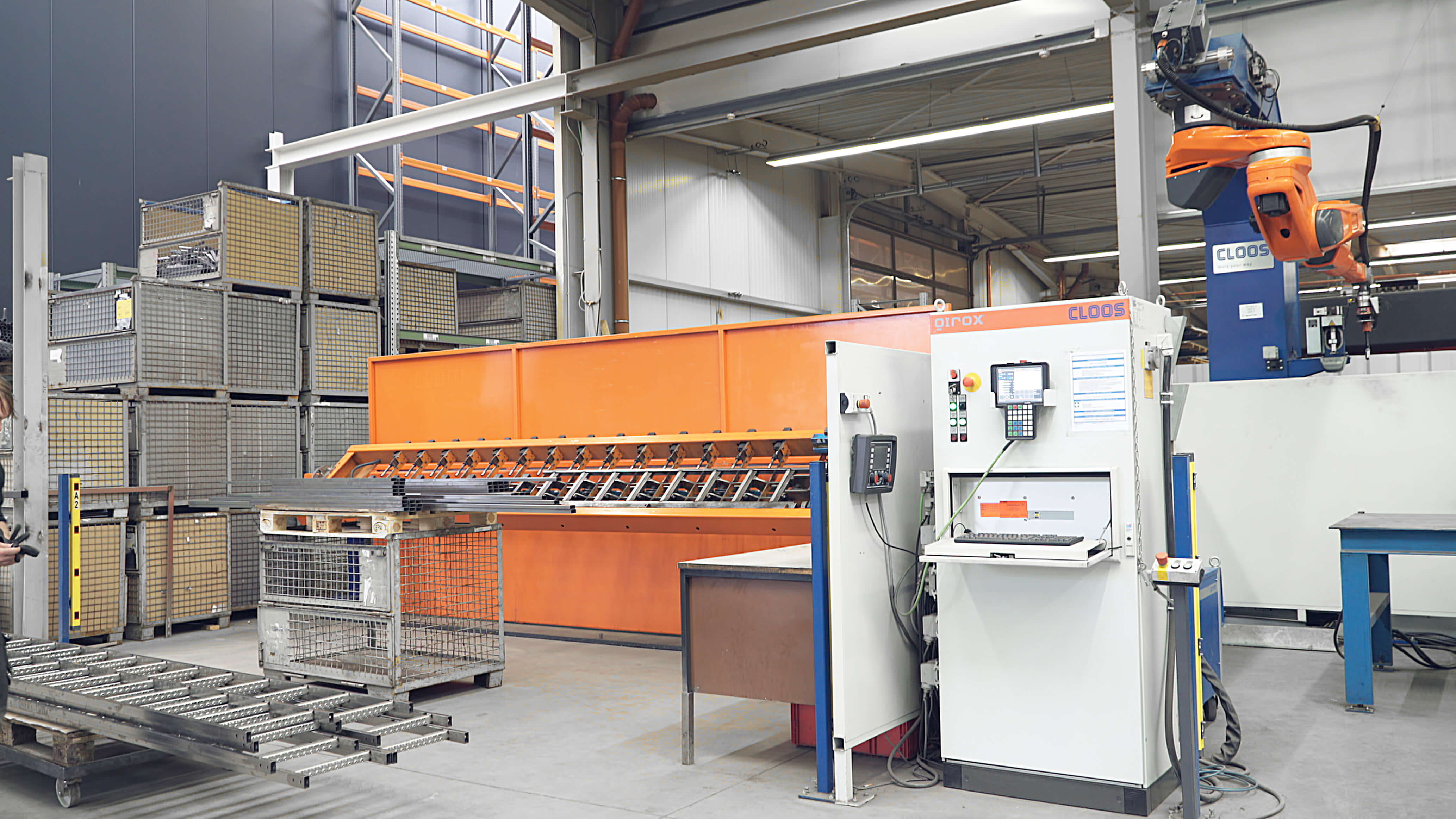 Schweißroboter für Leiterbau bei Heun